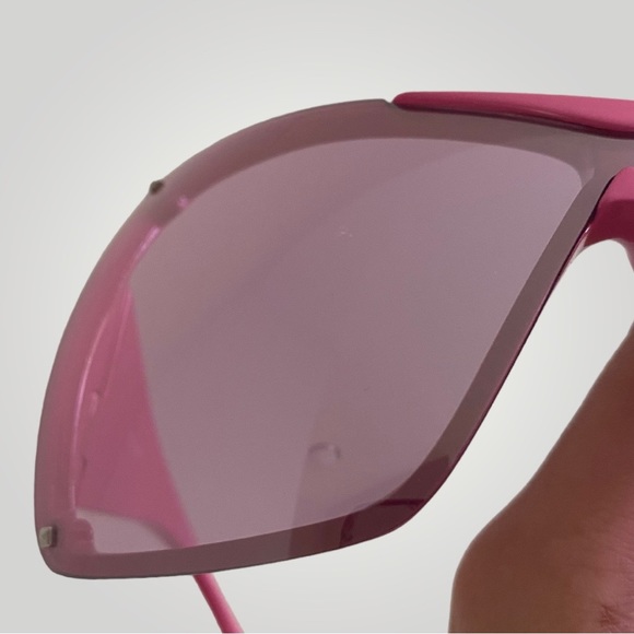 SOLD 📣 Christian Dior Y2K Hot Pink Overshine Sunglasses - Picture 8 of 10